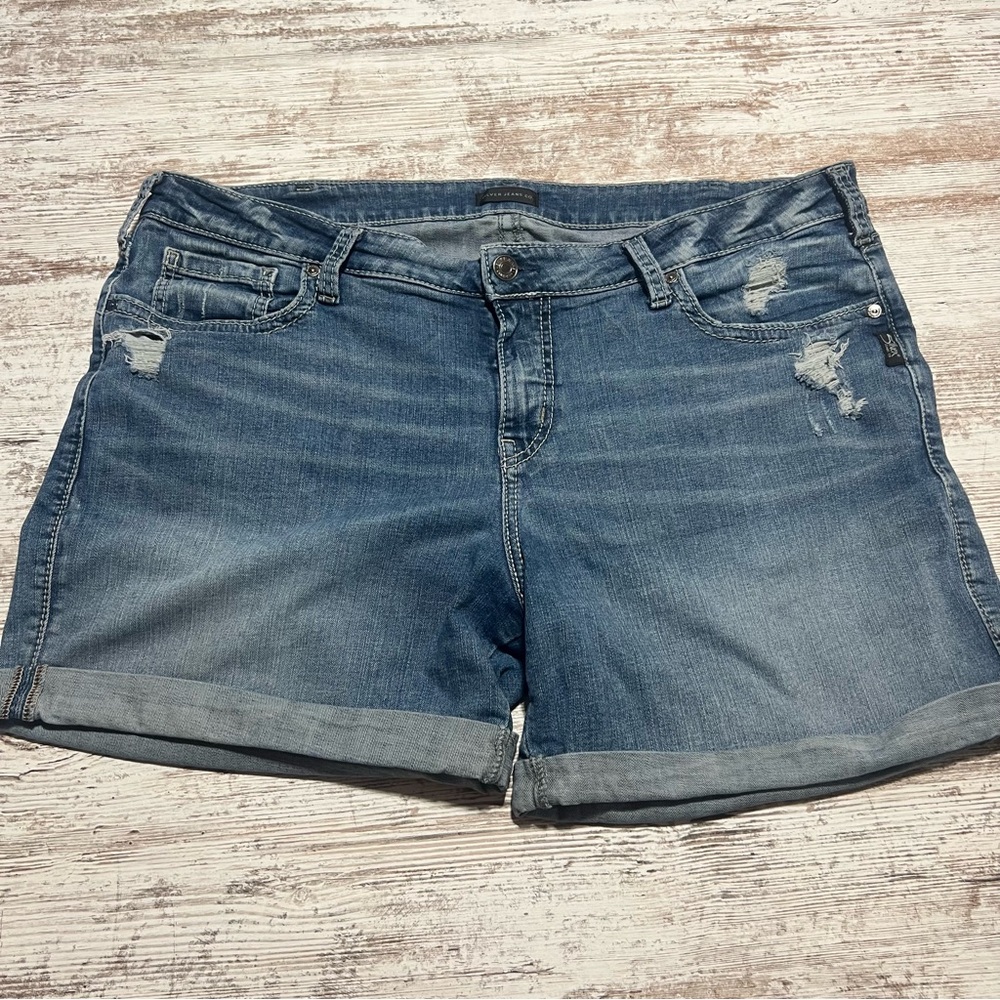 Silver Jeans Distressed Blue Jean Shorts size 20